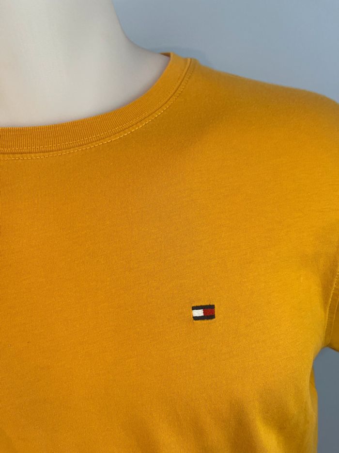 T-shirt Tommy Hilfiger homme – taille S – col rond moutarde – 100 % coton - photo numéro 2