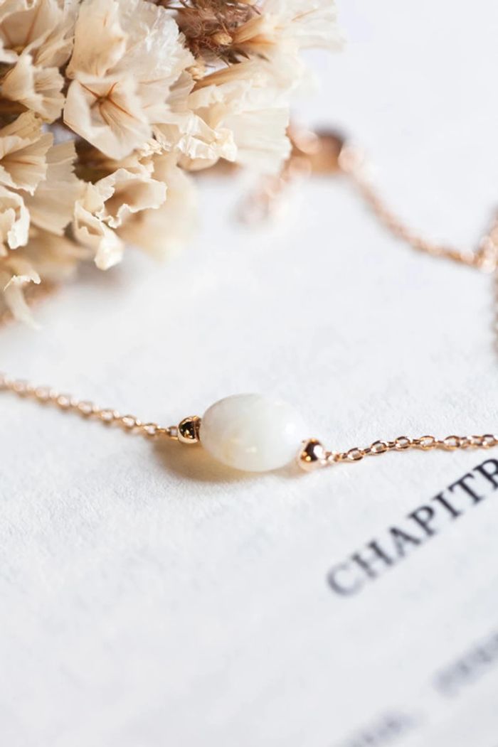 Bracelet en plaqué or et pierre de lune