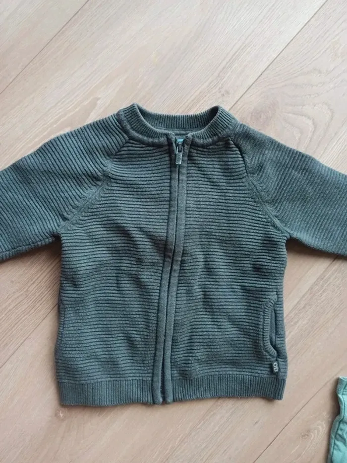 Ensemble salopette, t-shirt manches longues et gilet - photo numéro 6
