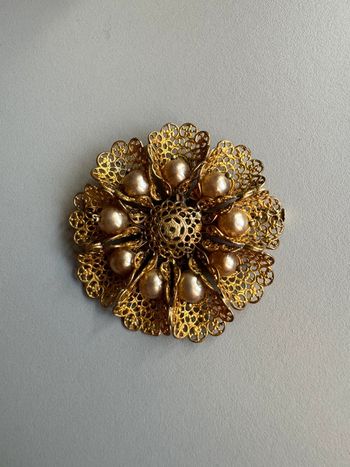 Broche