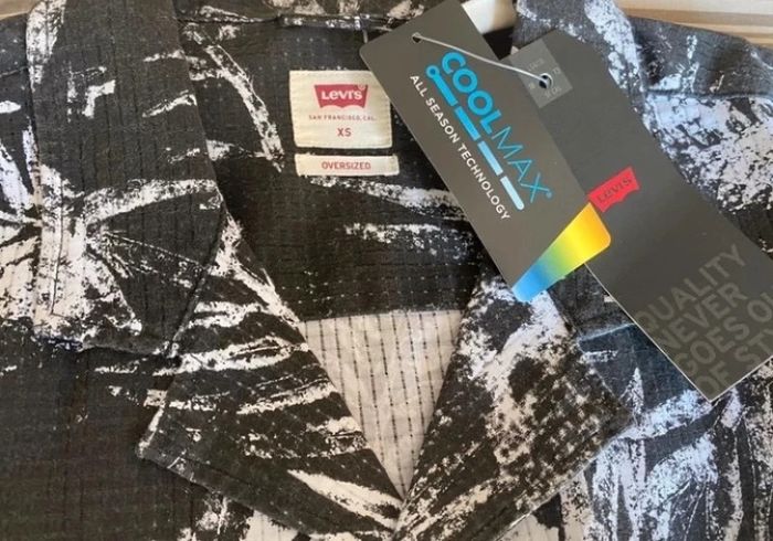 Chemise Levis taille XS coupe oversize Neuve - photo numéro 3