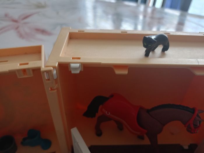 Ecurie transportable playmobil - photo numéro 3