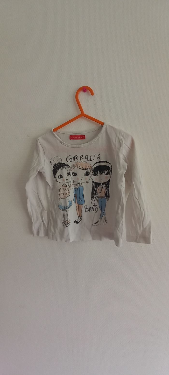 T-shirt
