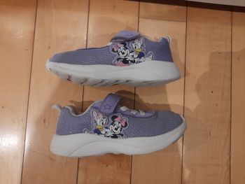 Basket Minnie , très bon état , taille