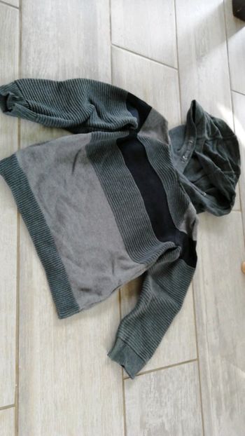 Pull garçon orchestra 3 ans très bon état