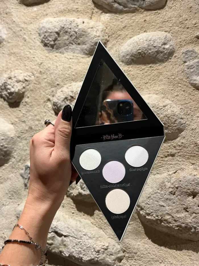 Kat von D - Palette Alchemist highlighter holographic - photo numéro 6