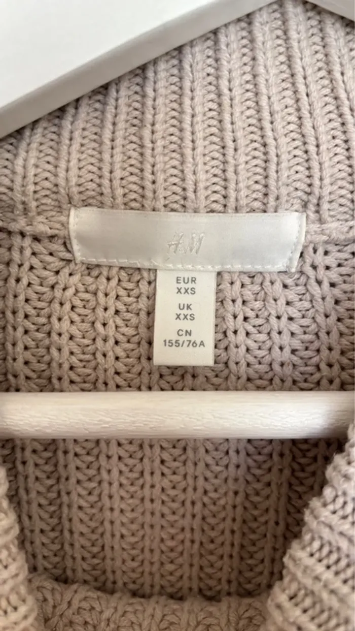 Pull beige manches ballons H&M - photo numéro 3