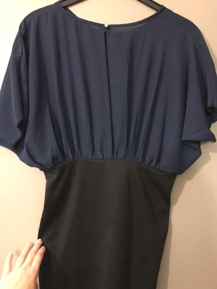 Jolie robe bleu marine/noire chic