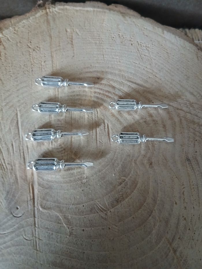 Lot de 6 pendentifs breloques tournevis argenté
