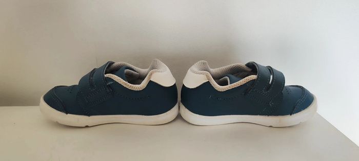 Chaussures Decathlon Taille 23 - photo numéro 3