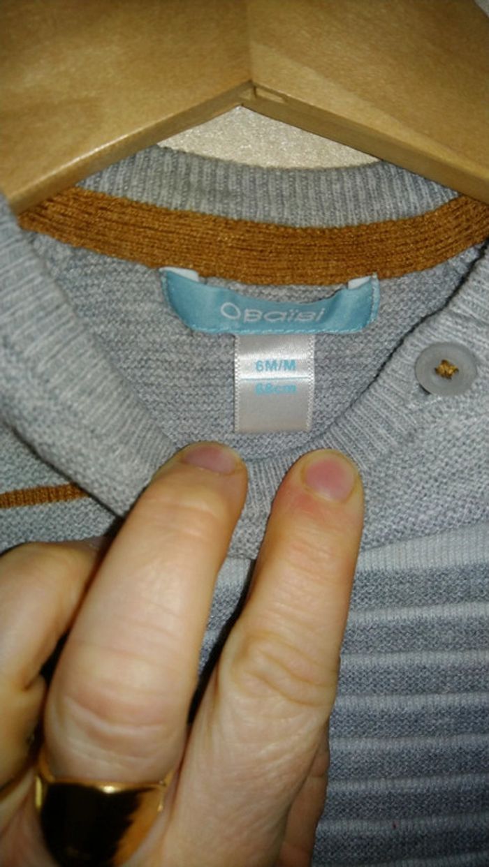 Superbe pull léger Obaïbi taille 6 mois en très bon état - photo numéro 6