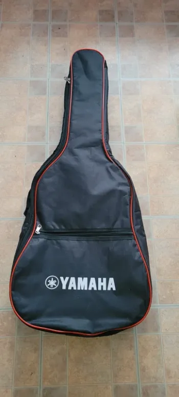 Etuie guitare Yamaha