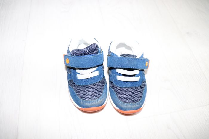 Chaussures taille 19 - photo numéro 2