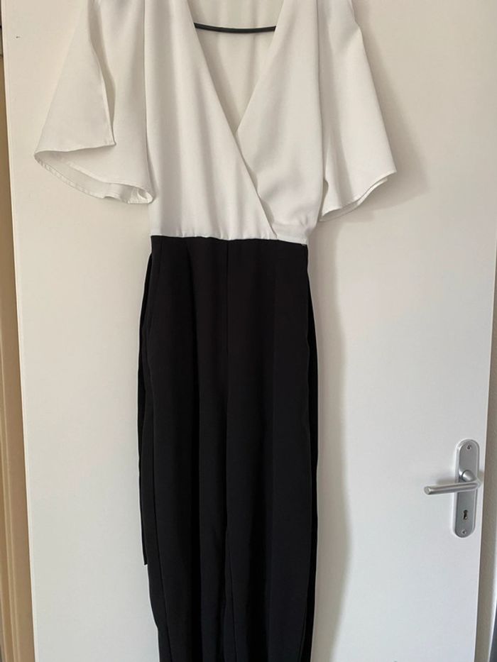 Combinaison noire et blanche Mango taille XS