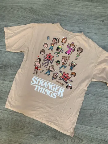 T-shirt collector Zara x Stranger things 14ans