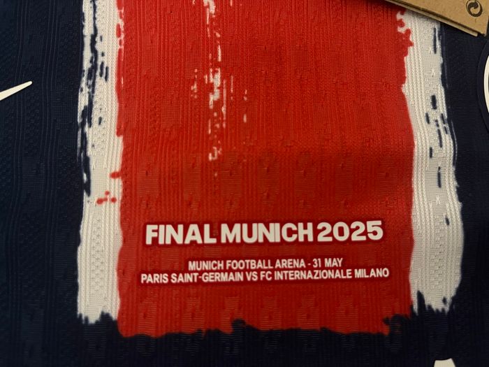 Maillot Collector Domicile Stadium PSG Nike 24/25 - Champions of Europe 2025 taille M - photo numéro 8