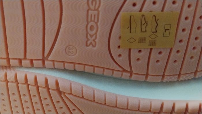 Baskets fille pointure 32 neuves - photo numéro 7