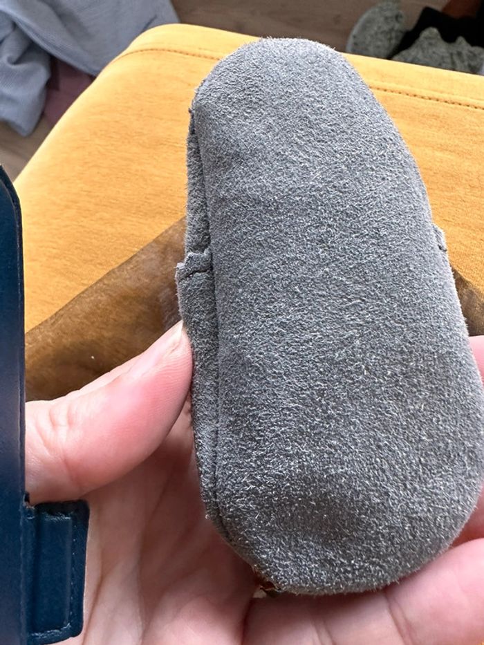 Chaussons taille 20 neuf - photo numéro 3
