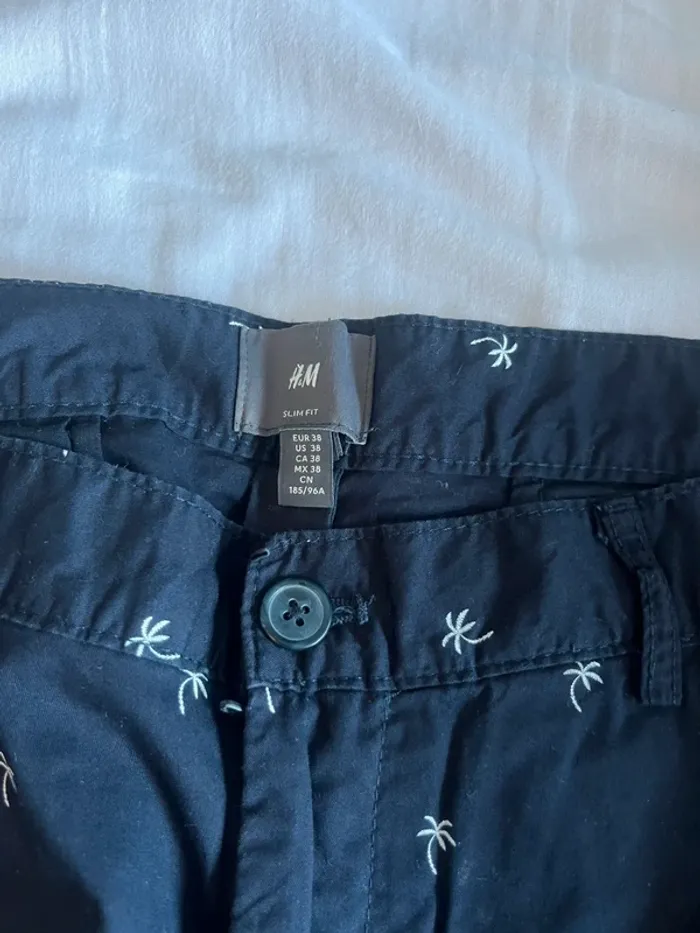 🔹 Short Chino Bleu Marine à Palmiers - H&M 🔹 - photo numéro 4