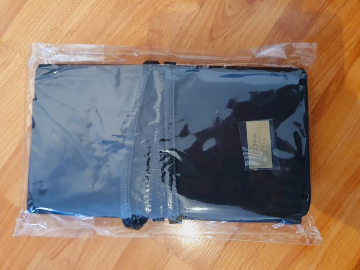 Pochette à Maquillage "HUGO BOSS" Neuve sous blister. - photo numéro 2