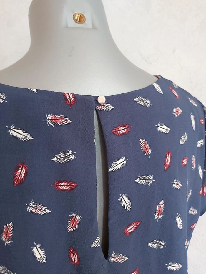 🦋 Top fluide bleu et plumes - photo numéro 4