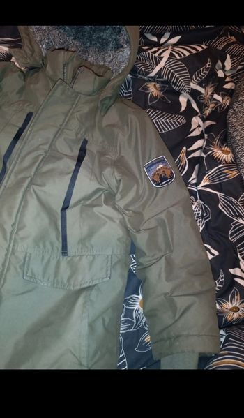 Manteau garçon  10ans mais peut convenir a 11ans