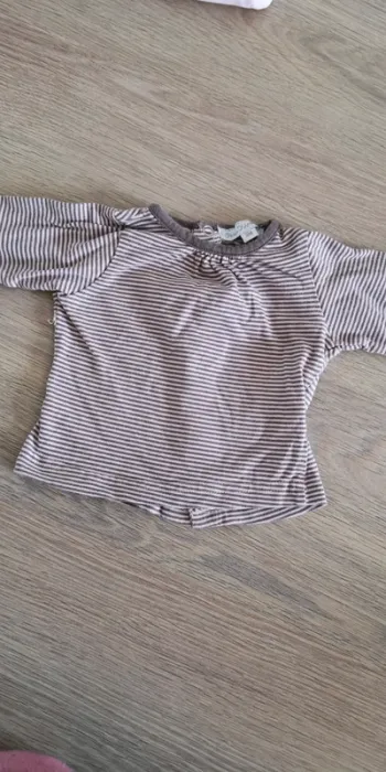 Pull fin taille 3 mois