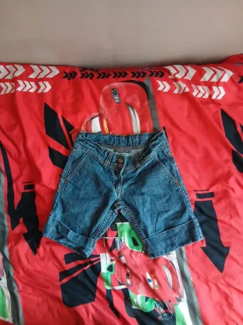 Short en jean Mexx taille 10 ans