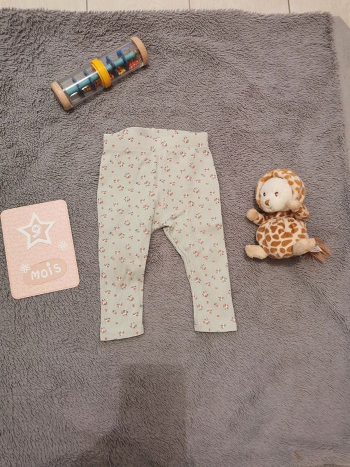 Legging vert fleuris Kiabi