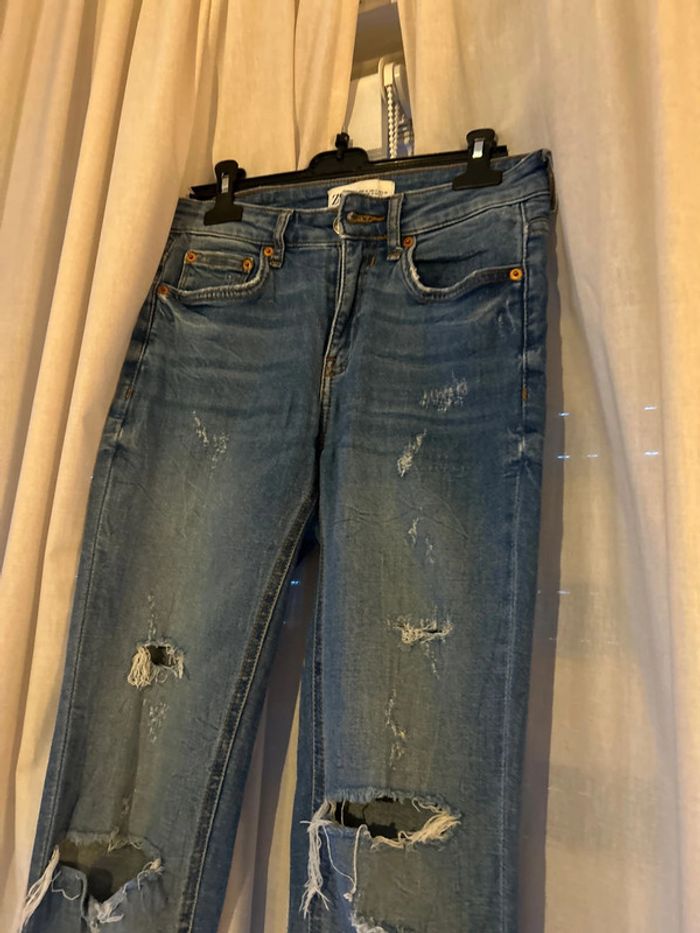 Jeans trouée - photo numéro 2