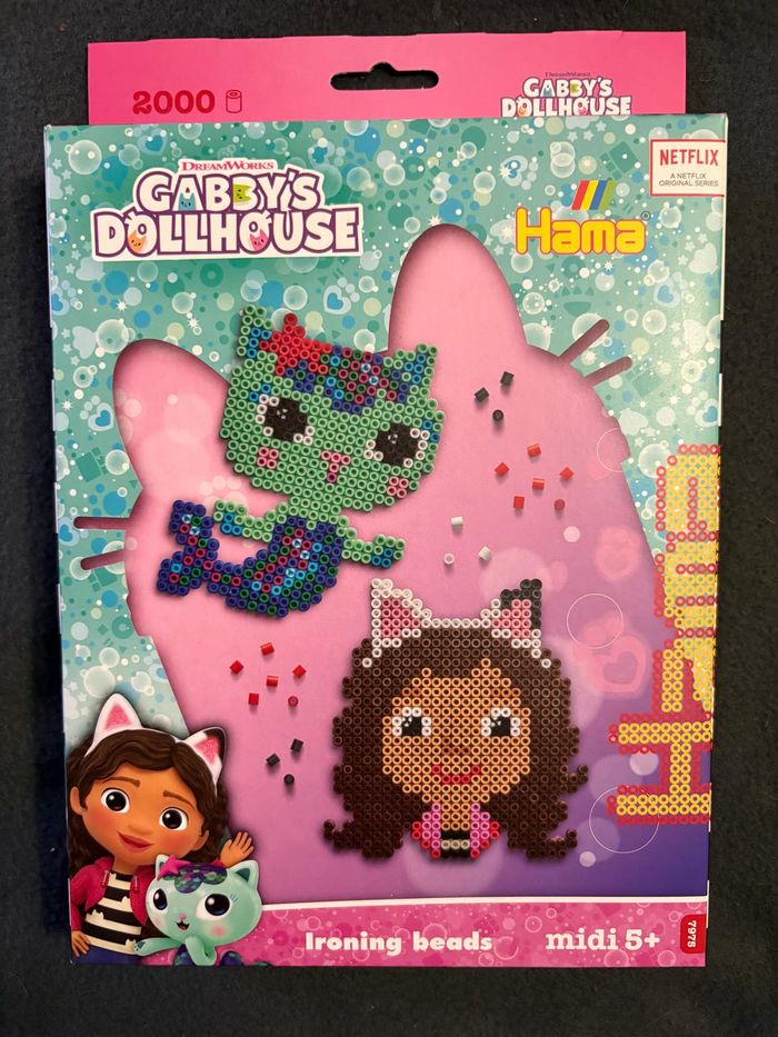 Gabby's Dollhouse  - Hama 7975 – Kit cadeau de perles à repasser Gabbys Dollhouse