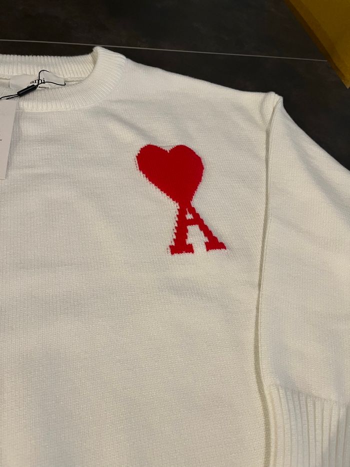 Pull à col rond Sweat Crewneck Hoodie AMI neuf avec étiquette, Blanc, Taille S - photo numéro 4
