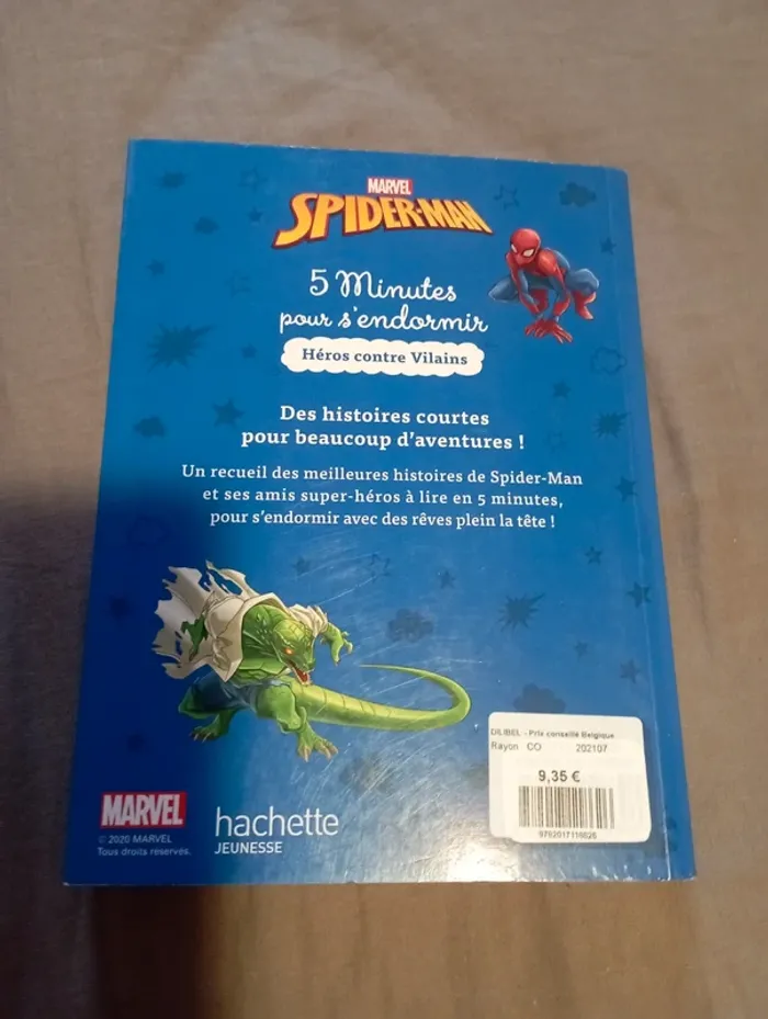 Livre spiderman de marvel - photo numéro 2