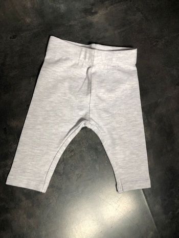 Caleçon legging gris 3 mois kiabi état neuf