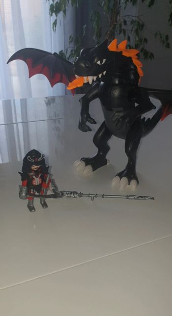 Playmobil 5482 grand dragon royal avec
flamme lumineuse