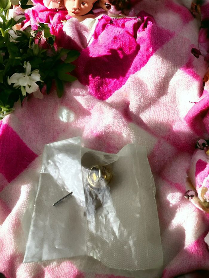 Pin's Esso Tigre Neuf - photo numéro 2