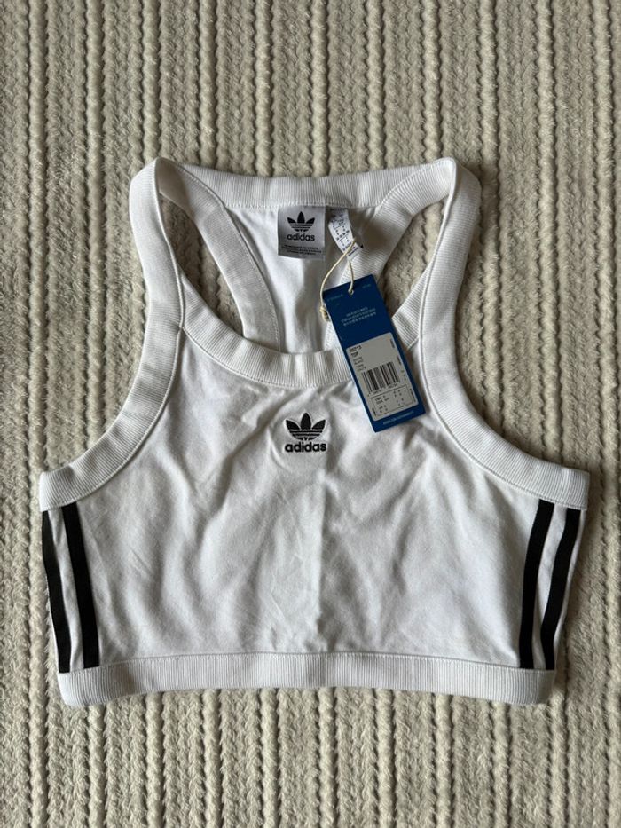 Neuf : Crop top Adidas / Taille S - photo numéro 2