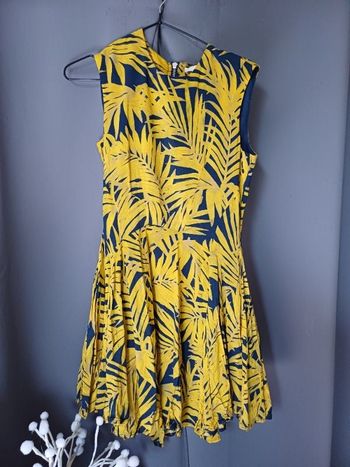 Robe bleu et jaune