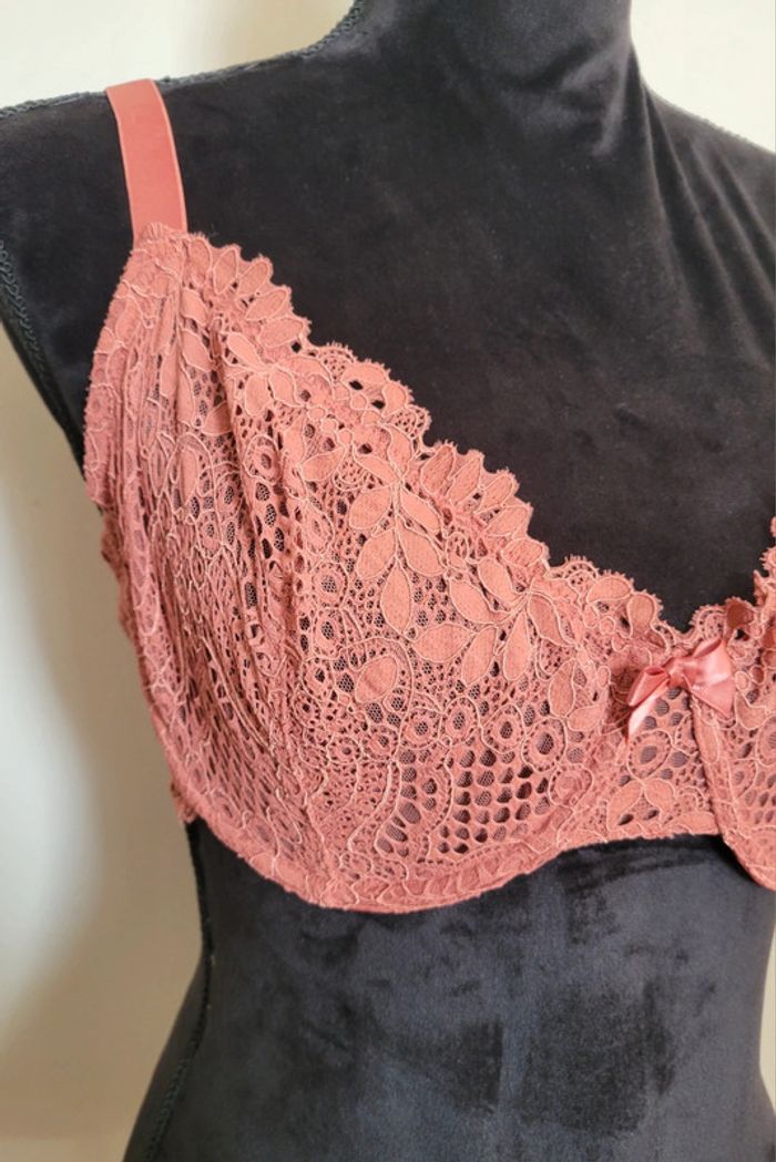 Soutien-gorge vieux rose corbeille Etam 95E - photo numéro 2