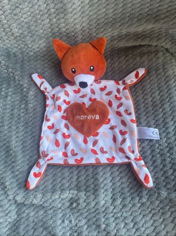 Doudou plat renard orange blanc feuilles Noreva