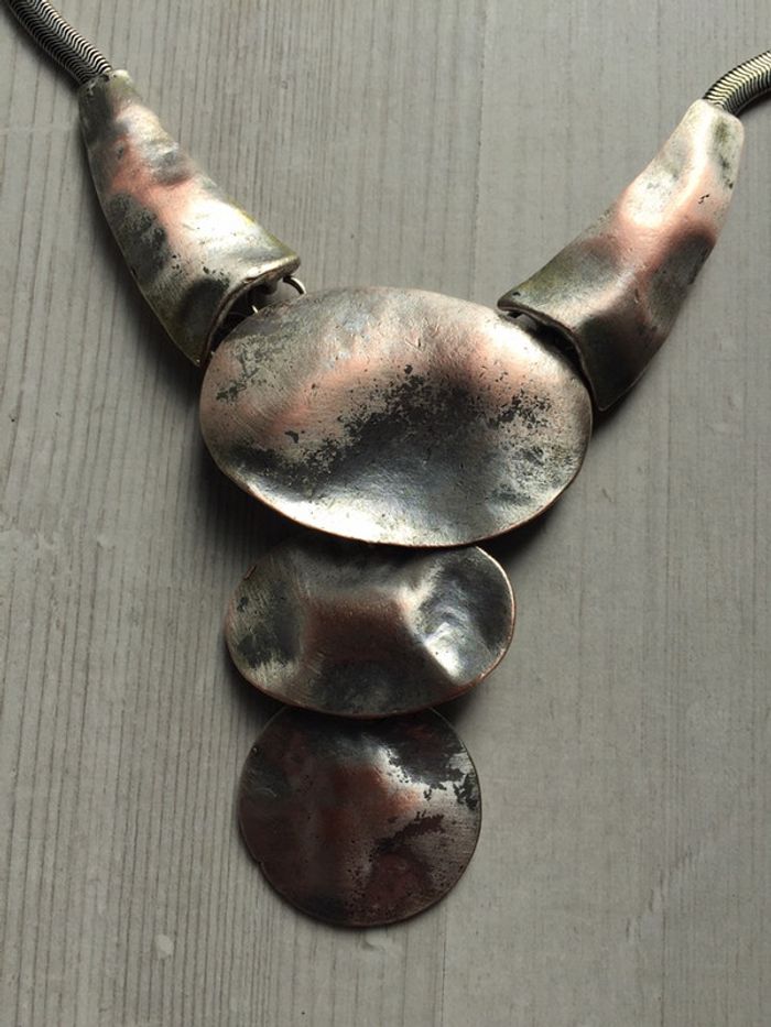 136-Collier argenté reflets rosés - photo numéro 2