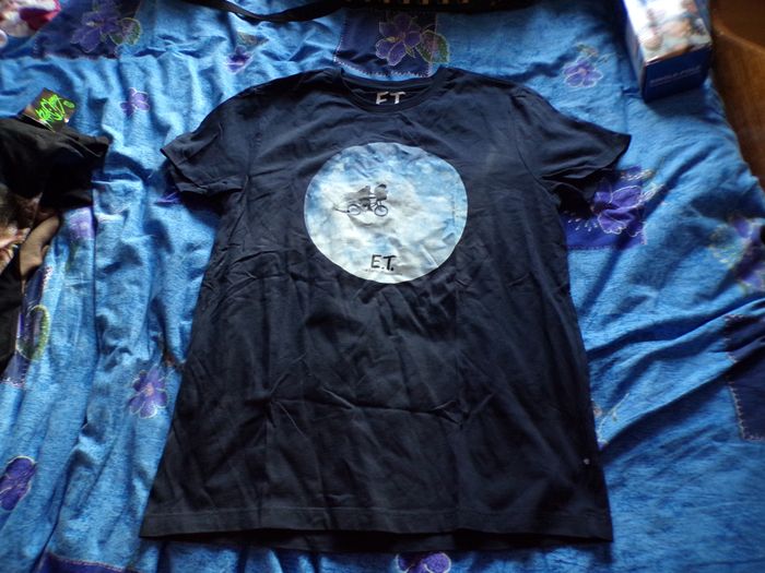 Tee-shirt ET taille L neuf