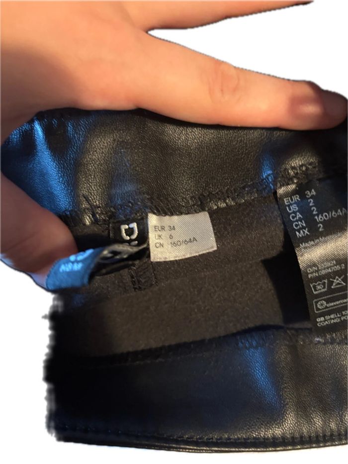 Short en similicuir - photo numéro 4