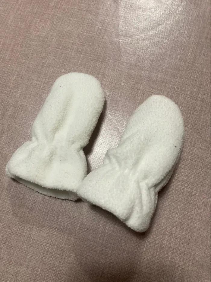 Moufles bébé polaire blanches KIABI – Taille 0/6 mois - photo numéro 3