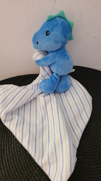 Dunnes Stores doudou dinosaure bleu Saint Bernard rayée bleu
