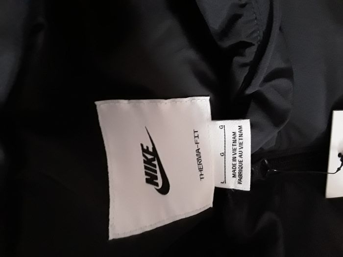 VESTE NIKE NEUF TAILLE L - photo numéro 7