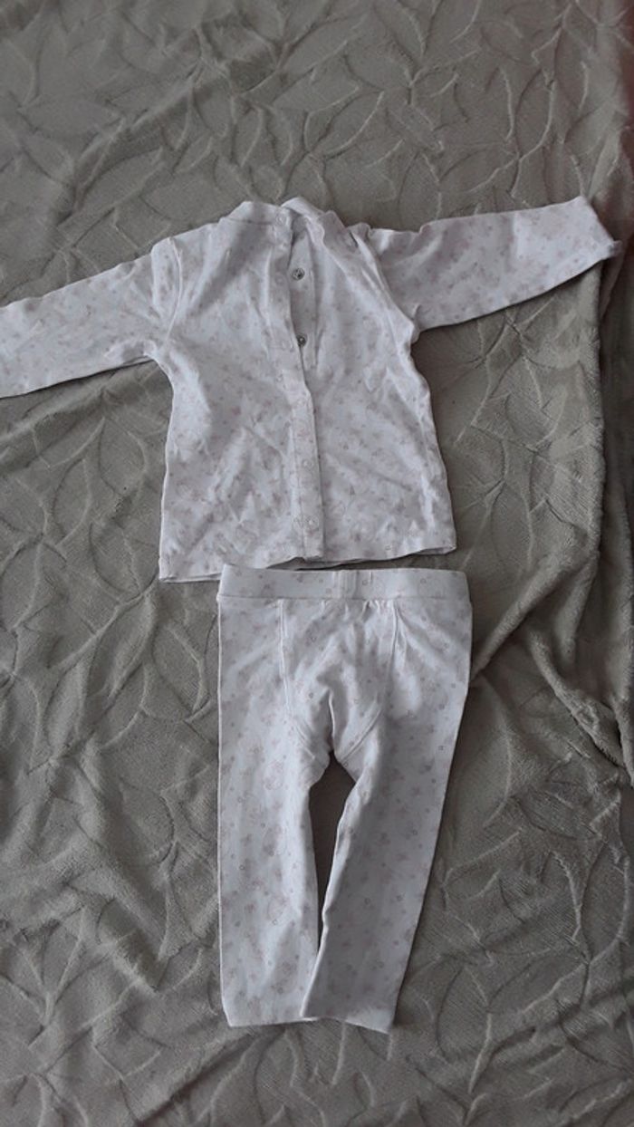 Ensemble t shirt ml et pantalon taille 12 mois