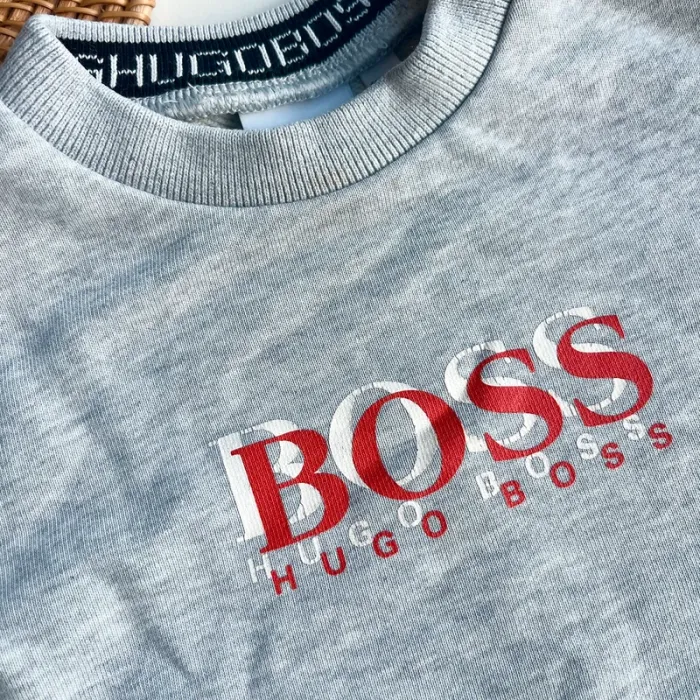 Sweat Hugo boss 12 mois - photo numéro 2