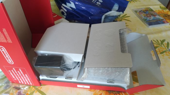 Nintendo switch - photo numéro 2