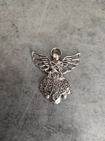 Grand Pendentif fantaisie métal argenté ange